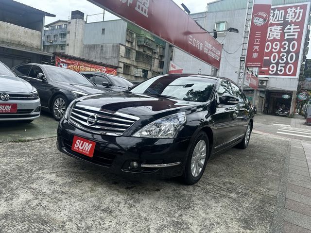 I-KEY 雙區恆溫 後座出風口 Auto感應頭燈 Led尾燈 定速巡航 全程原廠保養! 內容有詳細照片  第1張相片