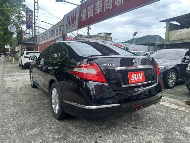 I-KEY 雙區恆溫 後座出風口 Auto感應頭燈 Led尾燈 定速巡航 全程原廠保養! 內容有詳細照片  第4張相片
