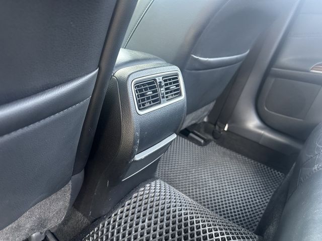 I-KEY 雙區恆溫 後座出風口 Auto感應頭燈 Led尾燈 定速巡航 全程原廠保養! 內容有詳細照片  第9張相片