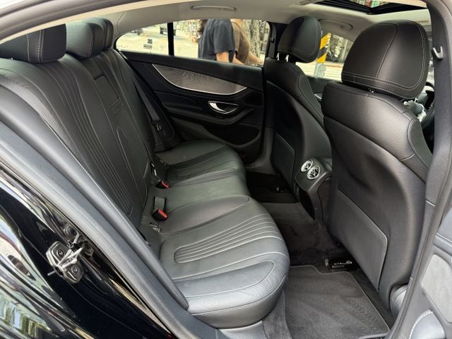 19年 新車400萬 2.0輕油電 299匹馬力 AMG GT63套件 總代理  省油省稅又會跑 6秒100  第10張相片