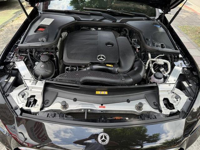 19年 新車400萬 2.0輕油電 299匹馬力 AMG GT63套件 總代理  省油省稅又會跑 6秒100  第17張相片