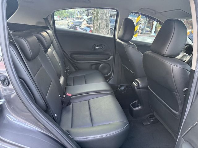 保固一年 小改款 IKEY 快撥 循跡防滑 胎壓偵測 恆溫 多氣囊  保證超值  第14張相片