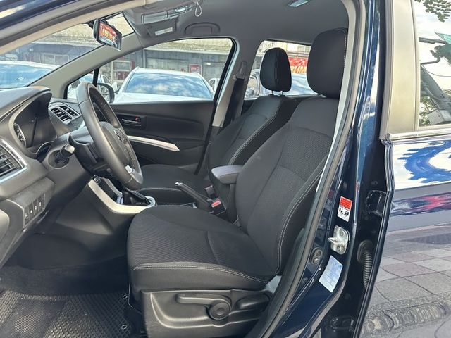 1.4渦輪 LED頭燈 防滑 六安 IKEY CARPLAY 超級滿配  第8張相片