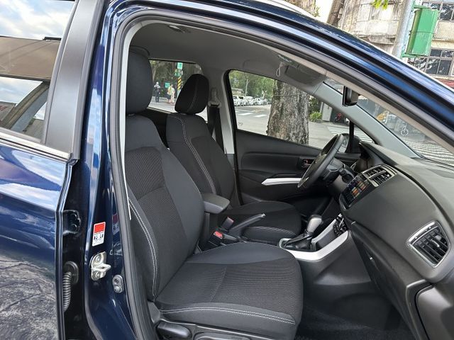 1.4渦輪 LED頭燈 防滑 六安 IKEY CARPLAY 超級滿配  第11張相片