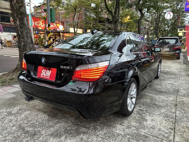 經典直六 總代理 極品跑少 環景影像 HID 天窗 電動椅 超美車況  第3張相片