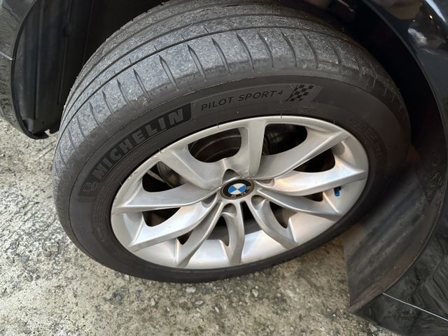 經典直六 總代理 極品跑少 環景影像 HID 天窗 電動椅 超美車況  第5張相片