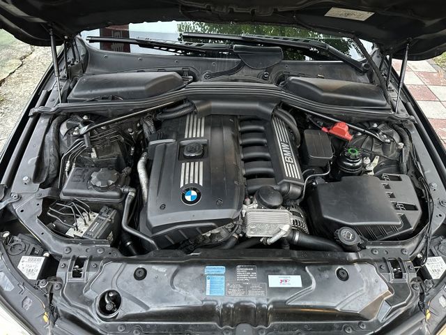 經典直六 總代理 極品跑少 環景影像 HID 天窗 電動椅 超美車況  第6張相片