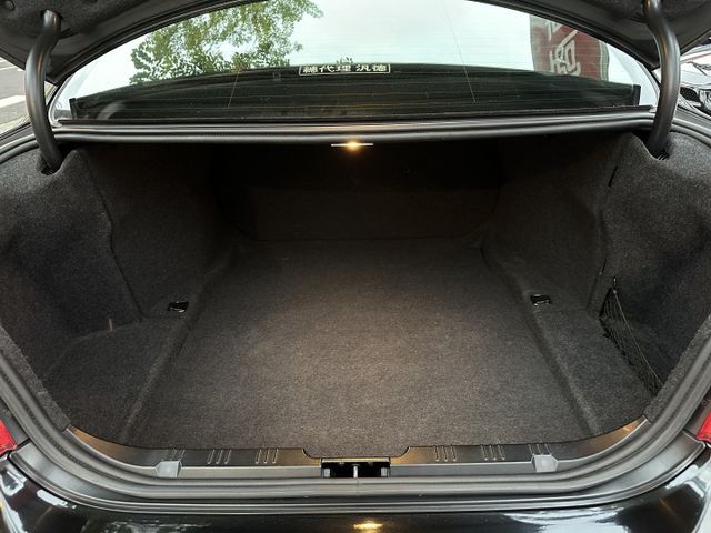 經典直六 總代理 極品跑少 環景影像 HID 天窗 電動椅 超美車況  第10張相片