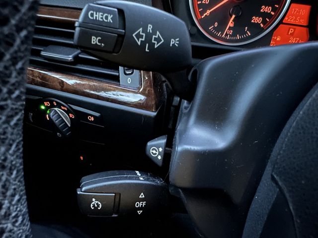 經典直六 總代理 極品跑少 環景影像 HID 天窗 電動椅 超美車況  第16張相片