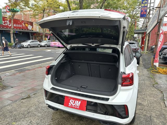 新車保固中 RLine performance 專屬R套件 小改款 超級滿配  第8張相片