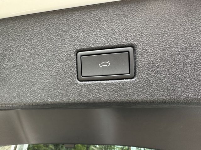 新車保固中 RLine performance 專屬R套件 小改款 超級滿配  第9張相片