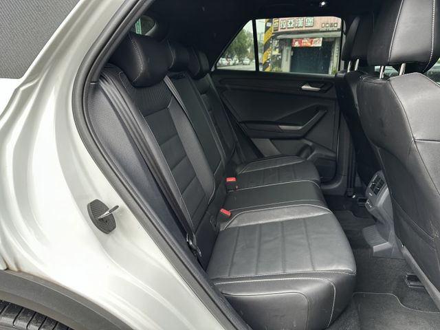 新車保固中 RLine performance 專屬R套件 小改款 超級滿配  第12張相片