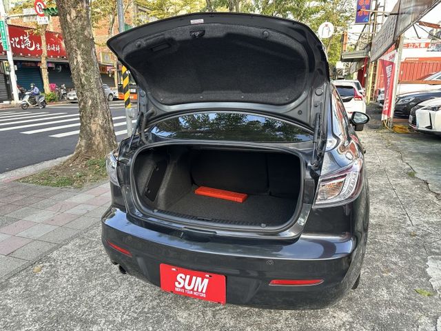 最頂級 天窗 IKEY HID頭燈 換檔快撥 全車原鈑件 代步好選擇  第6張相片