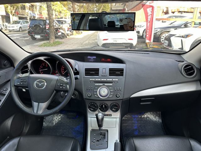 最頂級 天窗 IKEY HID頭燈 換檔快撥 全車原鈑件 代步好選擇  第14張相片