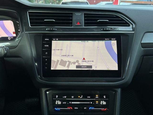 小改款 七人座 最頂級 原廠保固至2027/12/24 原廠大保養已做有功單 全車原鈑件 保證超值  第8張相片