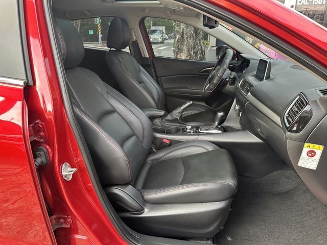 頂級! 天窗 I-KEY HUD抬顯 盲點偵測 雙區恆溫 循跡防滑 Auto感應頭燈 內容有詳細照片  第9張相片