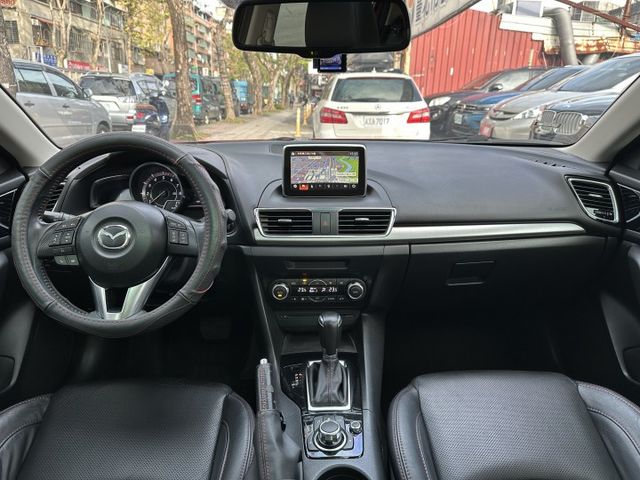 頂級! 天窗 I-KEY HUD抬顯 盲點偵測 雙區恆溫 循跡防滑 Auto感應頭燈 內容有詳細照片  第14張相片