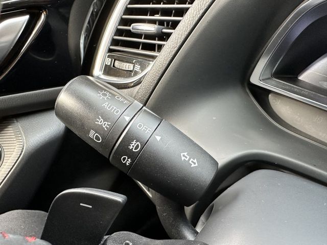 頂級! 天窗 I-KEY HUD抬顯 盲點偵測 雙區恆溫 循跡防滑 Auto感應頭燈 內容有詳細照片  第19張相片