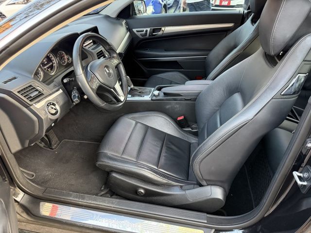 E250 COUPE 1.8 雙門 全景天窗 HID大燈 新車價309萬 僅跑10萬公里 內容有詳細照片  第8張相片