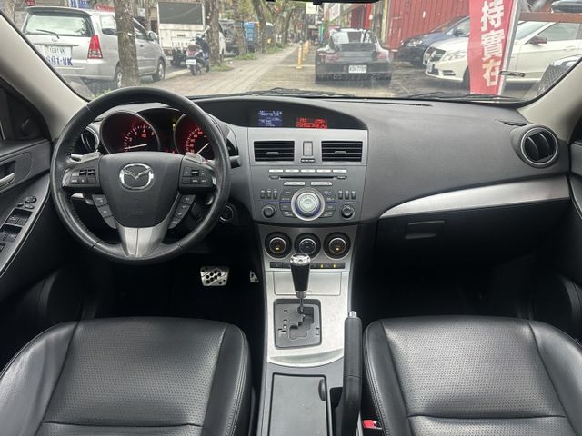 定速 恆溫 IKEY 天窗 HID 冷氣冷 底盤安靜 代步車好選擇  第13張相片