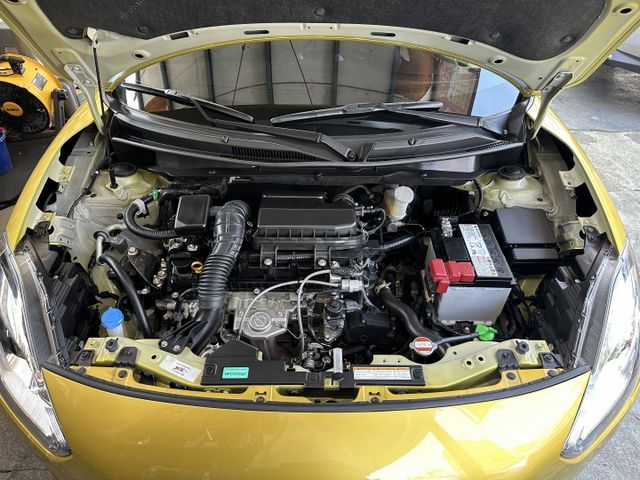 1.2油電新引擎! ACC跟車 盲點偵測 360度全車環景系統 全程原廠保養 僅跑四萬! 內容有詳細照片  第4張相片