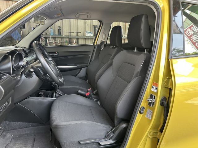 1.2油電新引擎! ACC跟車 盲點偵測 360度全車環景系統 全程原廠保養 僅跑四萬! 內容有詳細照片  第6張相片