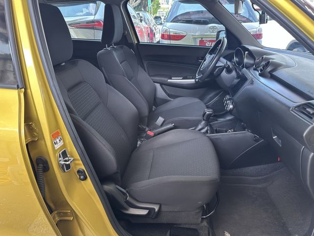 1.2油電新引擎! ACC跟車 盲點偵測 360度全車環景系統 全程原廠保養 僅跑四萬! 內容有詳細照片  第9張相片