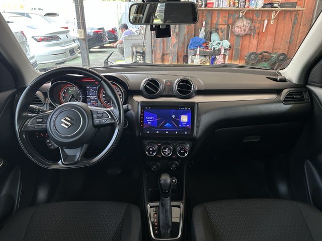 1.2油電新引擎! ACC跟車 盲點偵測 360度全車環景系統 全程原廠保養 僅跑四萬! 內容有詳細照片  第12張相片