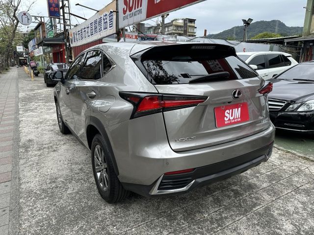 菁英版僅跑五萬! ACC跟車 I-KEY 冷熱座椅 後座出風口 內容有詳細照片  第2張相片