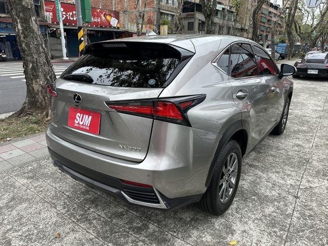 菁英版僅跑五萬! ACC跟車 I-KEY 冷熱座椅 後座出風口 內容有詳細照片  第3張相片