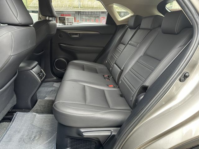 菁英版僅跑五萬! ACC跟車 I-KEY 冷熱座椅 後座出風口 內容有詳細照片  第10張相片