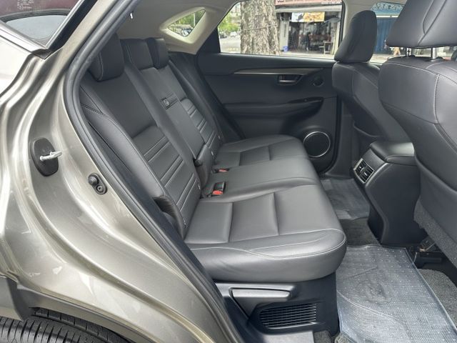 菁英版僅跑五萬! ACC跟車 I-KEY 冷熱座椅 後座出風口 內容有詳細照片  第11張相片