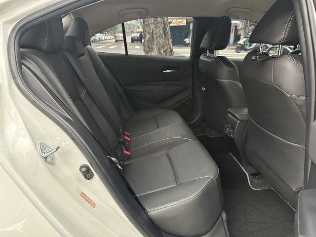 旗艦款! 數位儀表 盲點偵測 ACC跟車 原鈑件原廠保養 內容有詳細照片  第10張相片