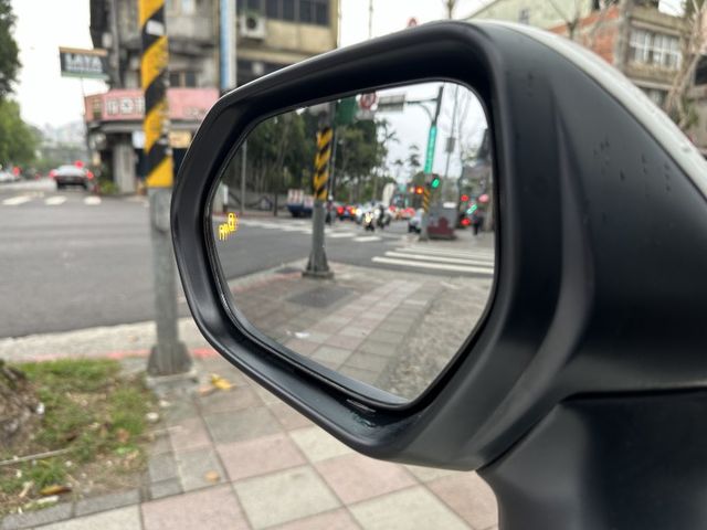 旗艦款! 數位儀表 盲點偵測 ACC跟車 原鈑件原廠保養 內容有詳細照片  第13張相片