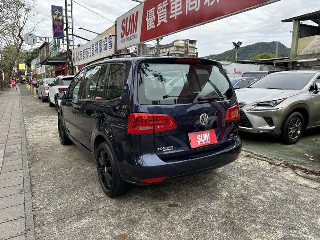 極品跑少 全景天窗 柴油省油省稅又有力 七人座 安全性高  第4張相片