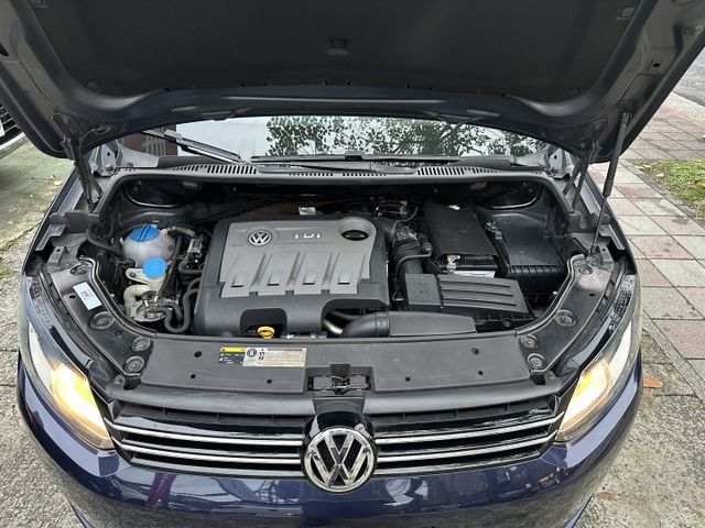 極品跑少 全景天窗 柴油省油省稅又有力 七人座 安全性高  第6張相片