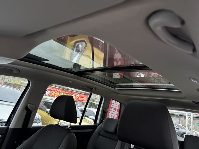 極品跑少 全景天窗 柴油省油省稅又有力 七人座 安全性高  第7張相片