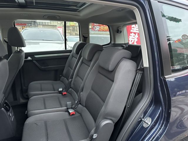 極品跑少 全景天窗 柴油省油省稅又有力 七人座 安全性高  第10張相片