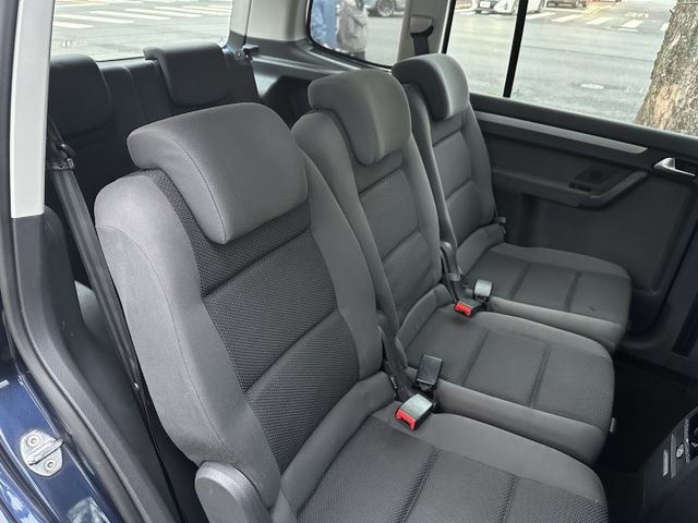 極品跑少 全景天窗 柴油省油省稅又有力 七人座 安全性高  第11張相片