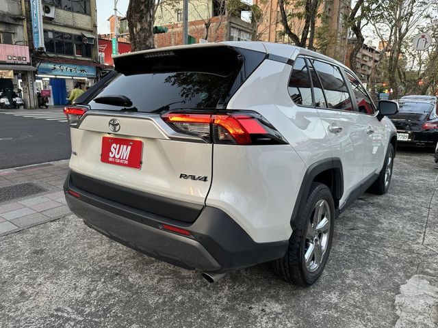 旗艦版! ACC跟車 電動椅 電尾門 CarPlay 360度全車環景 全程原廠保養 內容有詳細照片  第3張相片