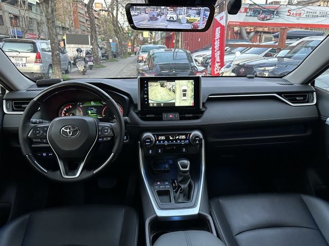 旗艦版! ACC跟車 電動椅 電尾門 CarPlay 360度全車環景 全程原廠保養 內容有詳細照片  第13張相片