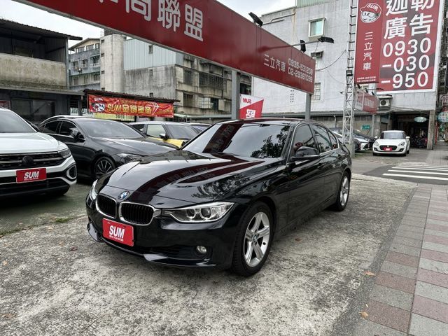 總代理 F30 320I SPORT版 雙區恆溫 後座出風口 快撥換檔 僅跑12萬  內容有詳細照片  第1張相片