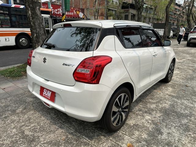 三缸渦輪增壓1.0Turbo i-key 恆溫 Auto感應頭燈 定速巡航 全程原廠保養 內容有詳細照片  第3張相片