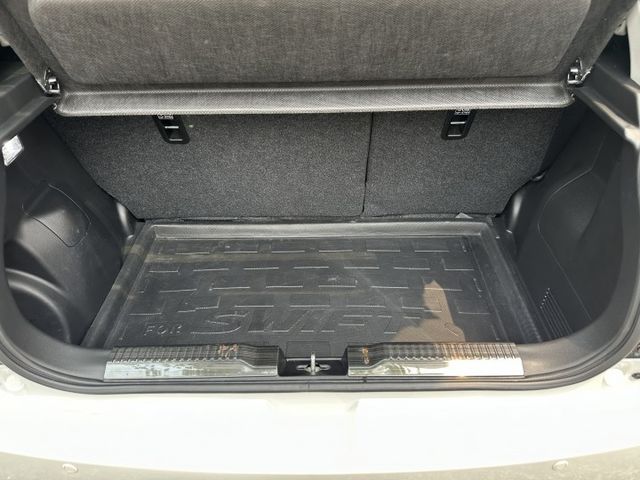 三缸渦輪增壓1.0Turbo i-key 恆溫 Auto感應頭燈 定速巡航 全程原廠保養 內容有詳細照片  第10張相片