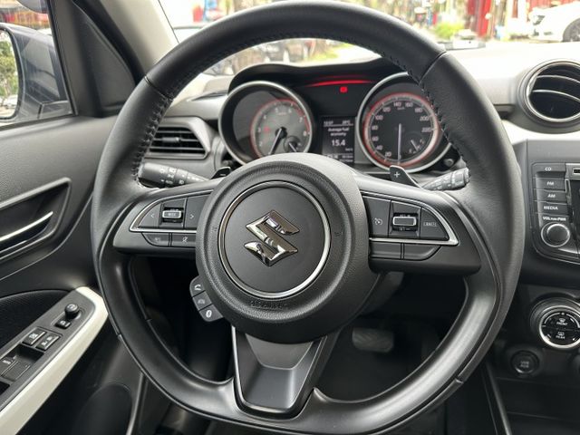 三缸渦輪增壓1.0Turbo i-key 恆溫 Auto感應頭燈 定速巡航 全程原廠保養 內容有詳細照片  第14張相片