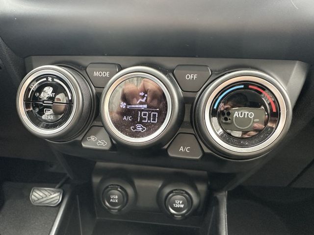 三缸渦輪增壓1.0Turbo i-key 恆溫 Auto感應頭燈 定速巡航 全程原廠保養 內容有詳細照片  第16張相片