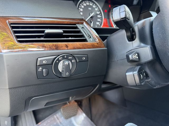 經典直六 總代理 極品跑少 環景影像 HID 天窗 電動椅 超美車況  第11張相片