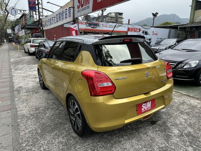 1.2油電新引擎! ACC跟車 盲點偵測 360度全車環景系統 全程原廠保養 僅跑四萬! 內容有詳細照片  第2張相片