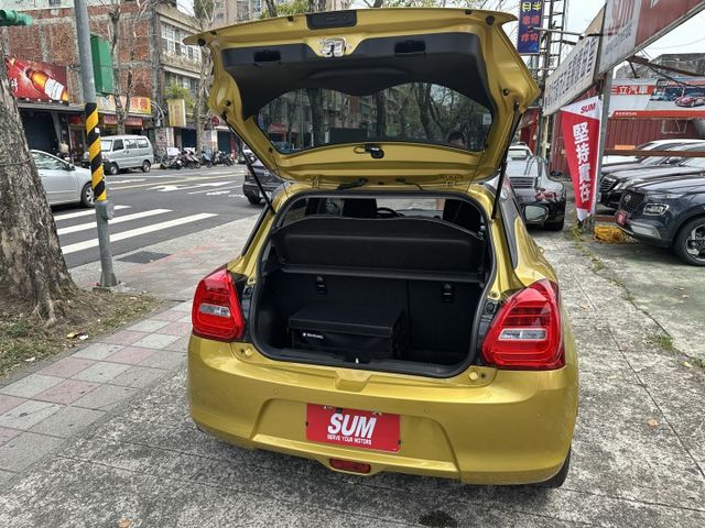 1.2油電新引擎! ACC跟車 盲點偵測 360度全車環景系統 全程原廠保養 僅跑四萬! 內容有詳細照片  第5張相片
