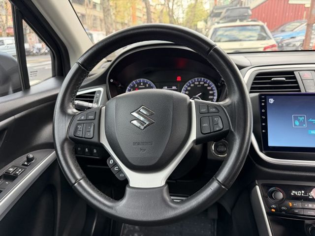 1.4渦輪 LED頭燈 防滑 六安 IKEY CARPLAY 超級滿配  第9張相片